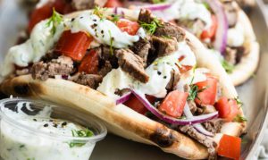 Gyro (BEEF OR CHICKEN)